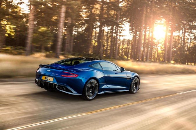 Aston Martin Vanquish S dynamic