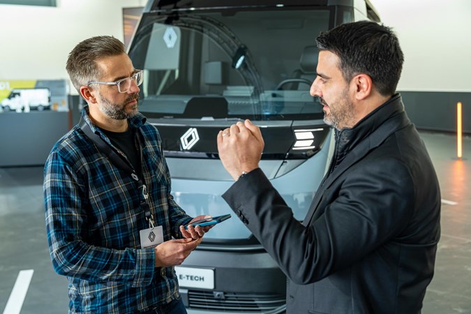 Renault explains the future of its medium van range.
