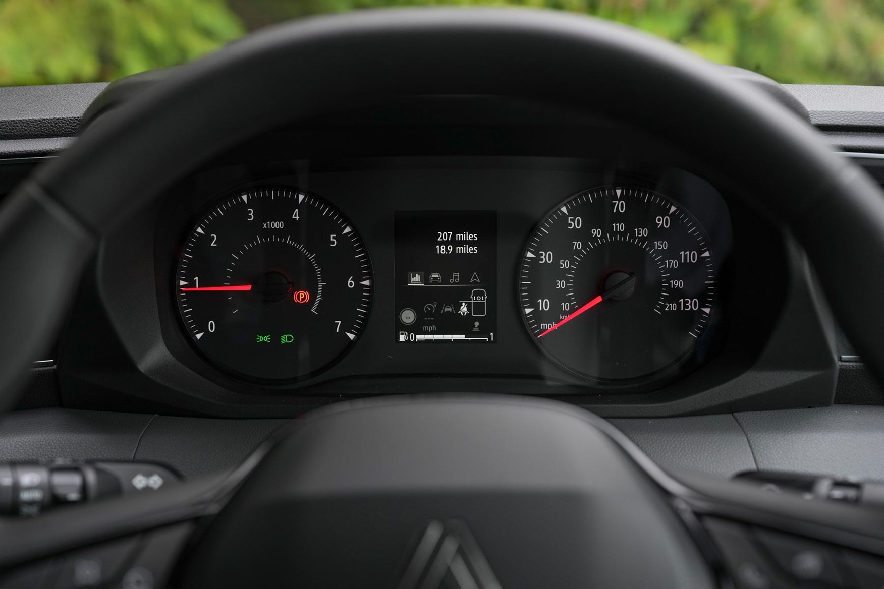 The diesel Master's instrument cluster is not as clear as the electric version's.