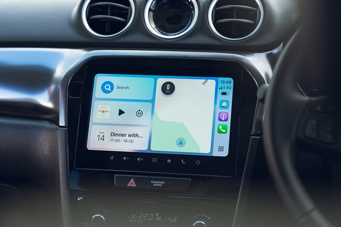 Suzuki Vitara (2024) infotainment display