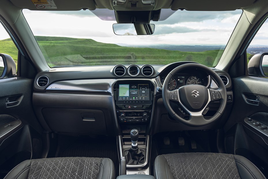 Suzuki Vitara (2024) interior