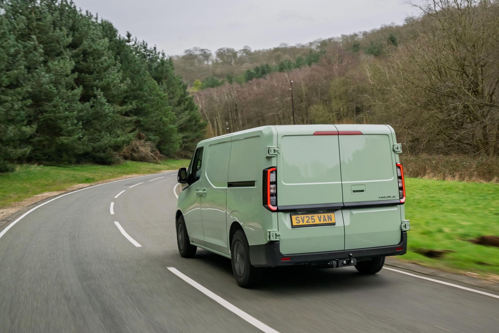 The Farizon SV's driving experience is pleasantly relaxed.