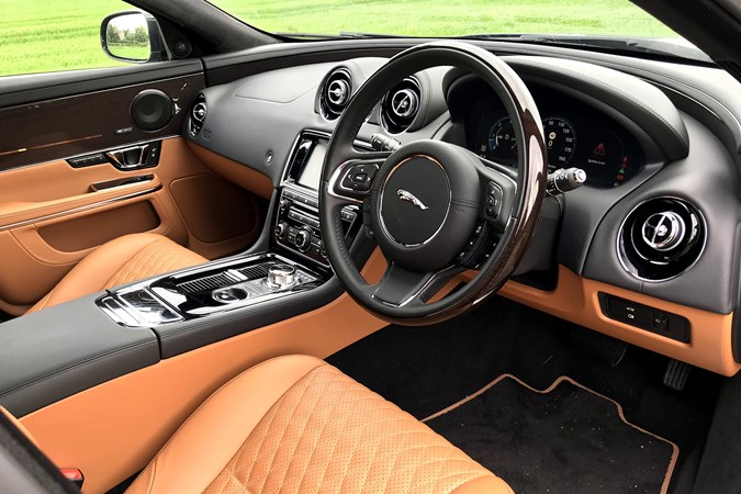 Jaguar XJ interior