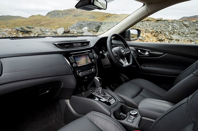 Nissan X-Trail: cabin