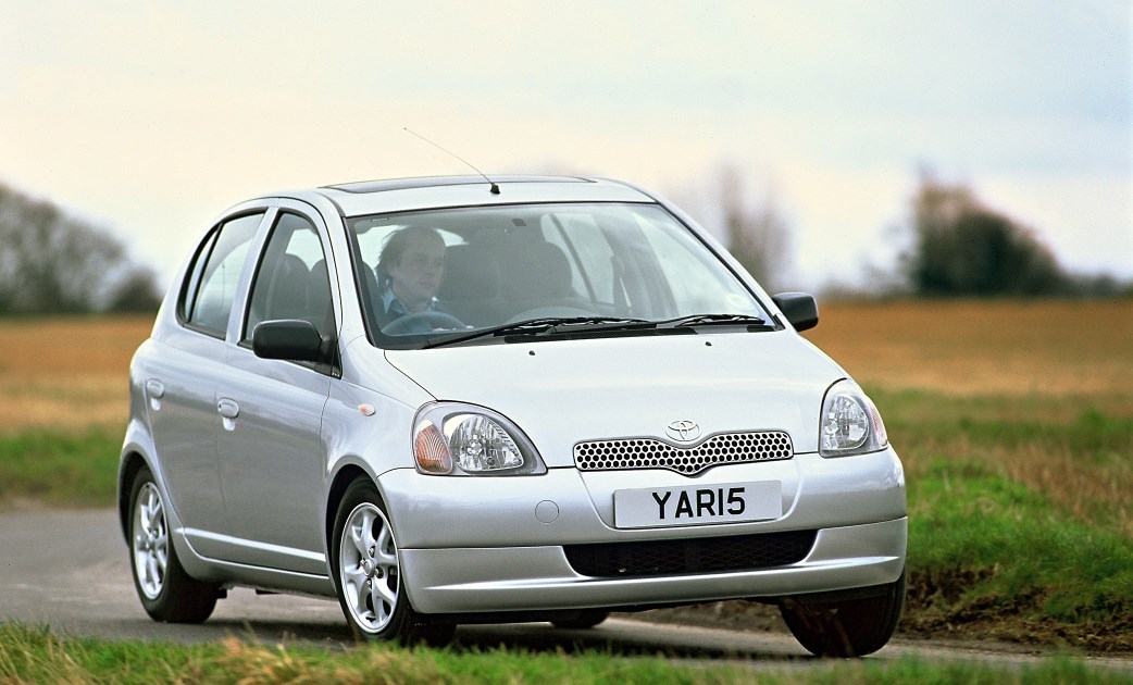 Toyota yaris 2024 2004 isofix