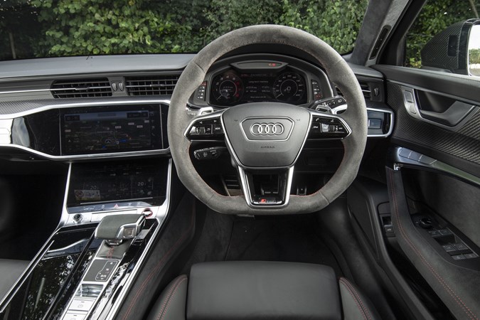 Audi RS6 Avant - interior