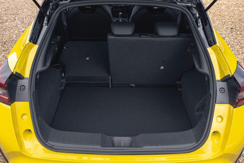 Nissan Juke (2024) boot space & practicality