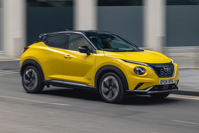 Nissan Juke front driving