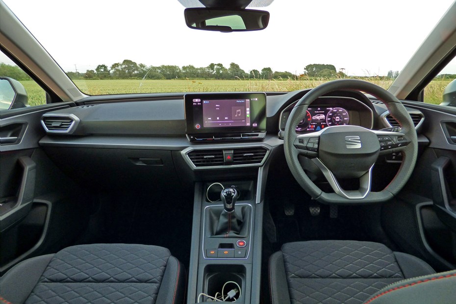 SEAT Leon (2024) interior