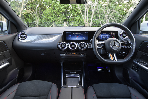 Mercedes-Benz GLA-Class (2024) interior