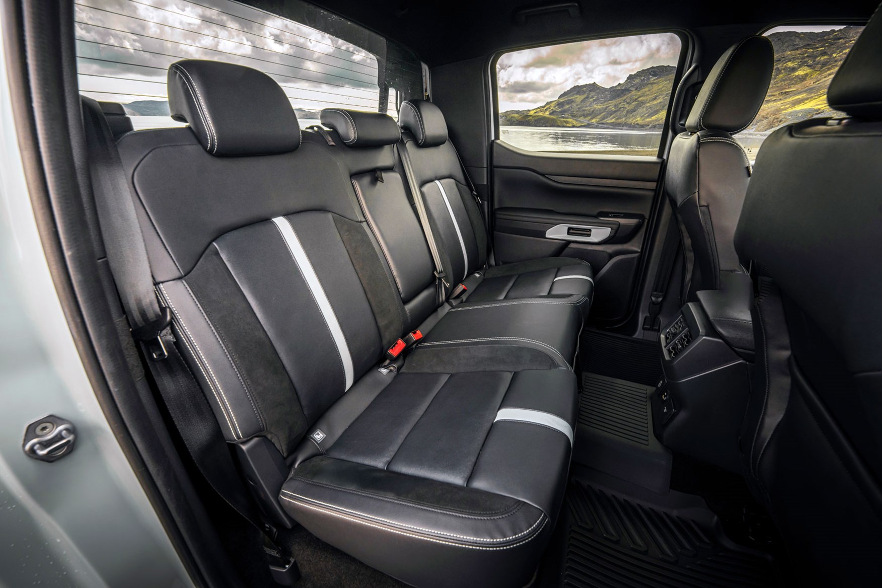 Ford Ranger Plug-in Hybrid review on Parkers - Stormtrak, rear seats