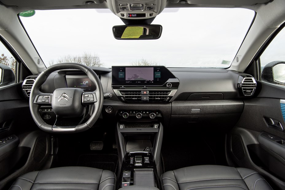 Citroen e-C4 (2021) interior