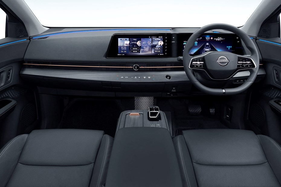 Nissan Ariya (2021) interior view
