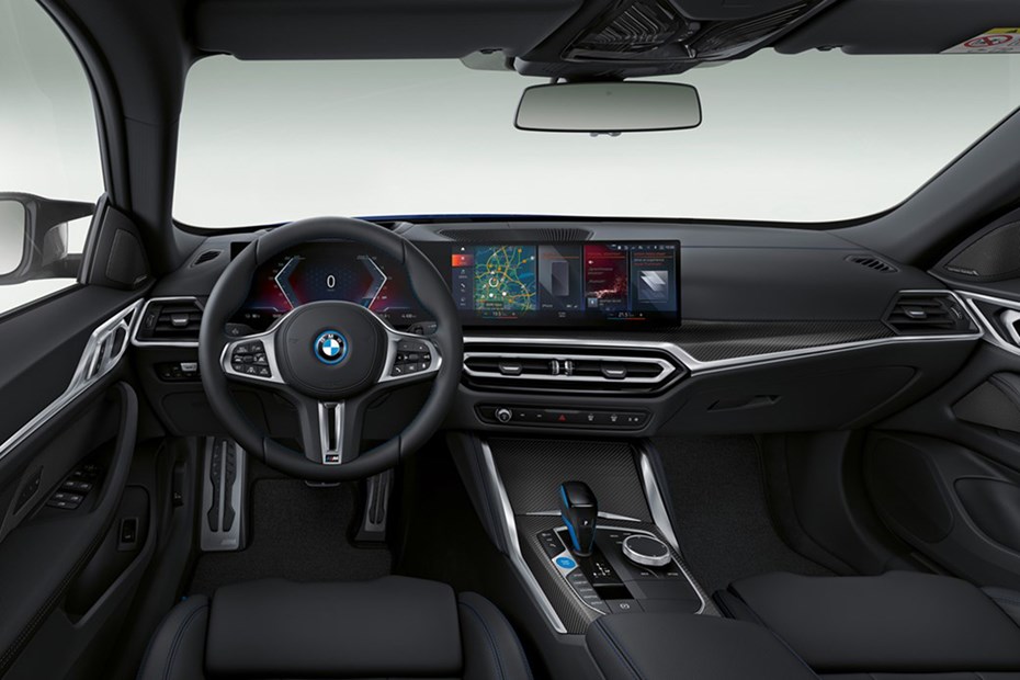 BMW i4 (2021) interior view