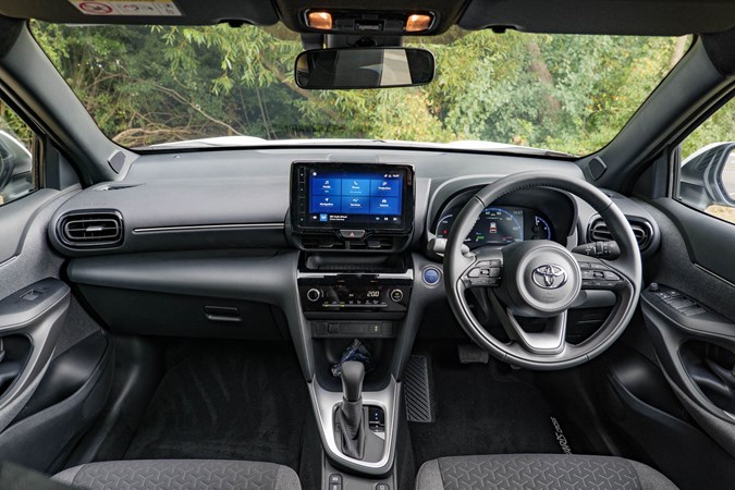 2021 Toyota Yaris Cross, dashboard