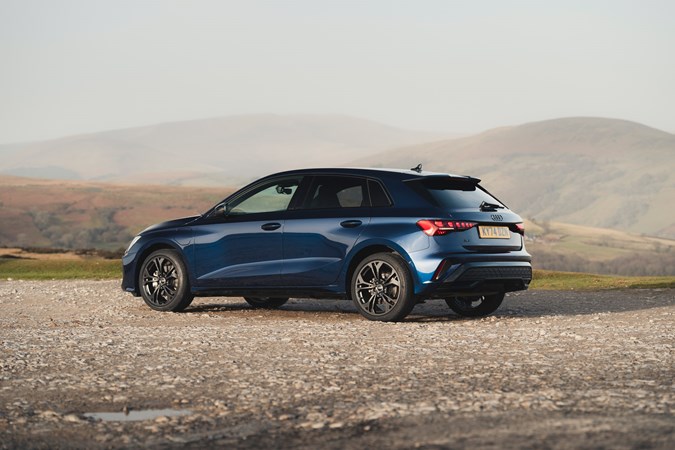 Audi A3 TFSI e Black Edition in blue