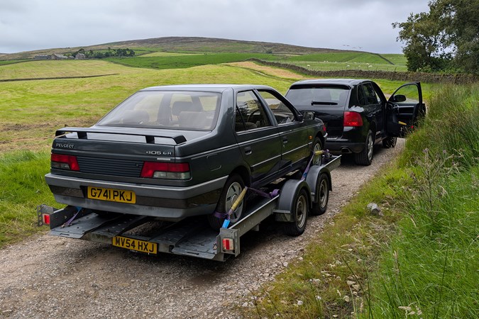 Peugeot 405 - a modern classic in action