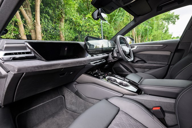 Audi A6 e-Hybrid interior