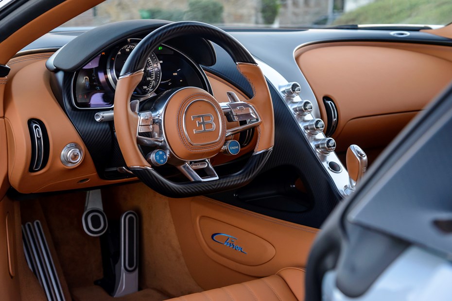 Bugatti 2017 Chiron main interior