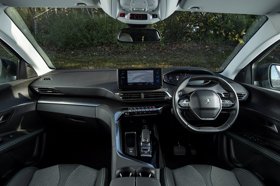 Peugeot 5008 (2024) interior