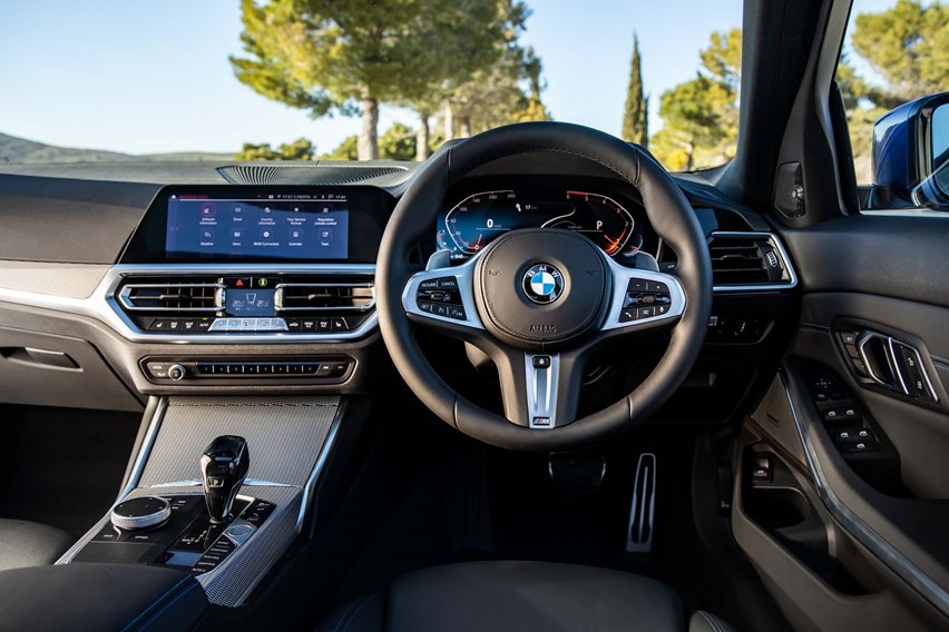 bmw-3-series-2025-interior