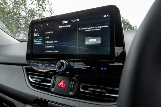 Hyundai i30 (2022) review - infotainment screen