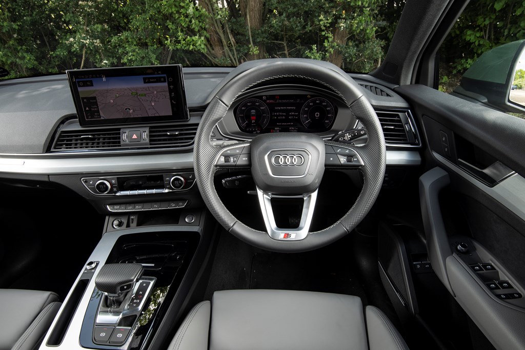 Audi Q5 (2024) interior