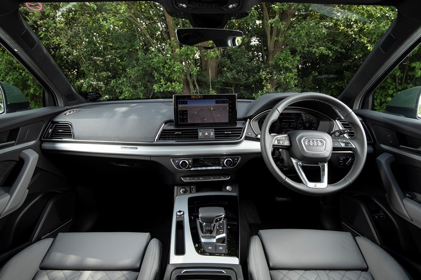 Audi Q5 (2024) interior