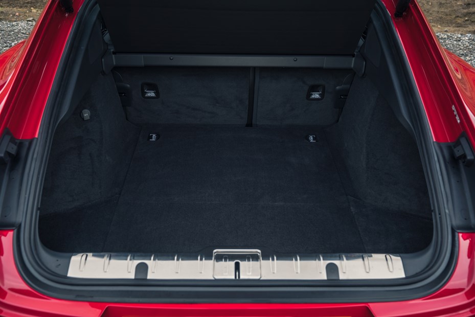 Porsche 2017 Panamera Boot/load space