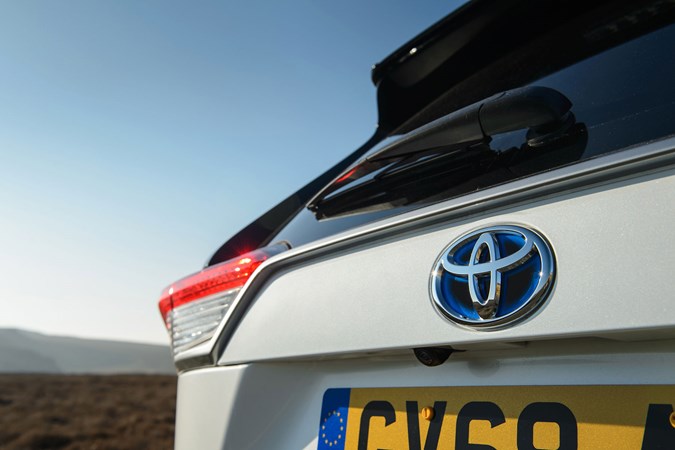 Toyota badge of the 2020 RAV4