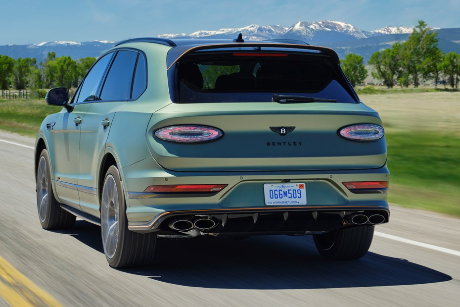 Bentley Bentayga review | Parkers cars