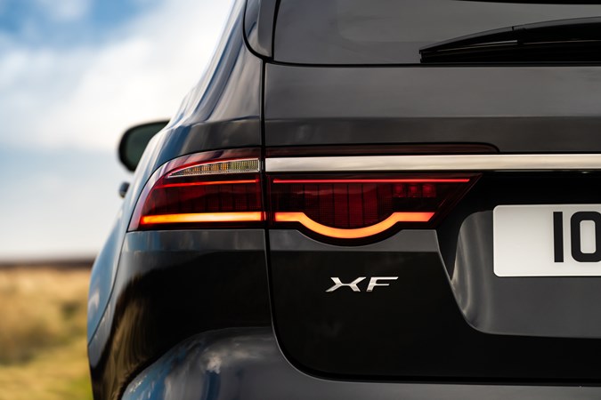 Jaguar XF Sportbrake 2021 rear badge