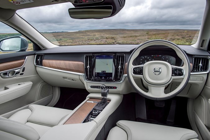 2016 Volvo S90 interior