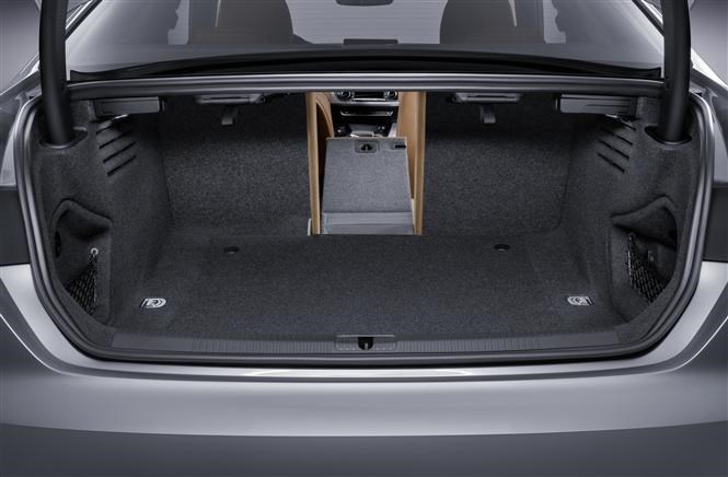 Audi 2016 S5 Coupe Boot/load space