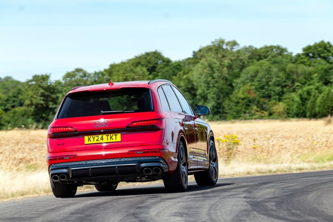 Audi SQ7 dynamic exterior