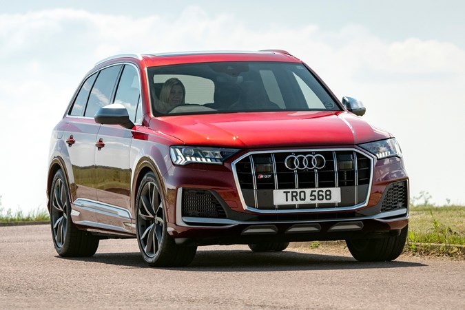 Audi SQ7 review (2022) - front cornering shot, body roll, handling test
