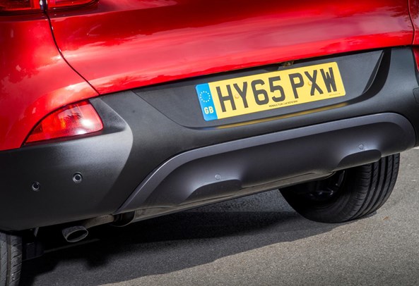 Renault Kadjar rear exhaust 2016