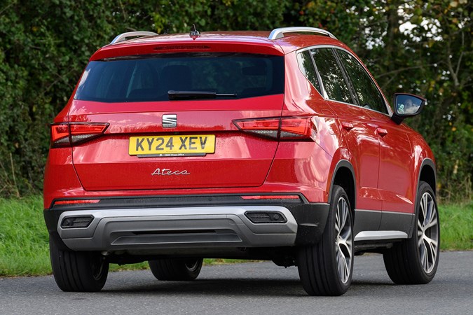 SEAT Ateca (2024) rear driving