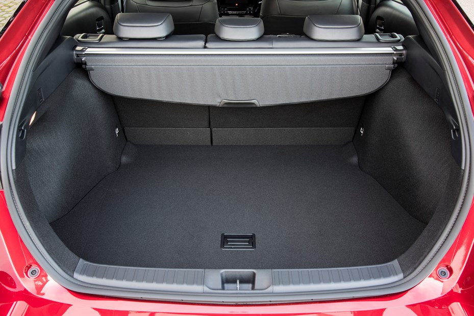Toyota 2015 Prius Boot and Load Space