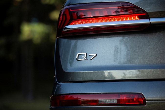 Audi Q7 rear badge 2019