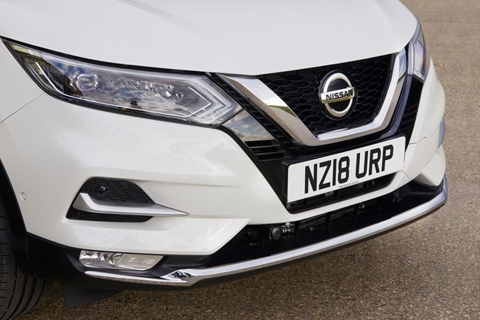 2018 Nissan Qashqai front detail