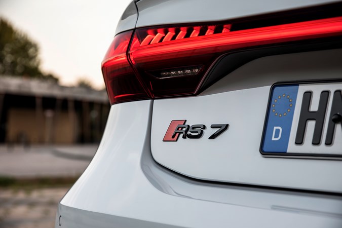 Audi RS 7 (2020) tailgate badge