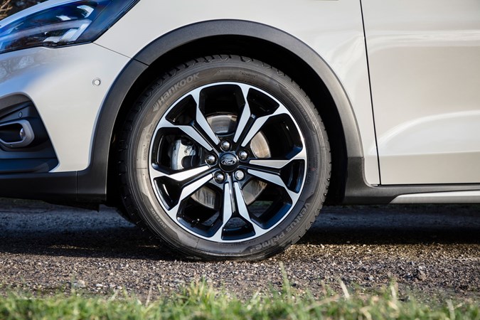 2019 Ford Focus Active X wheel