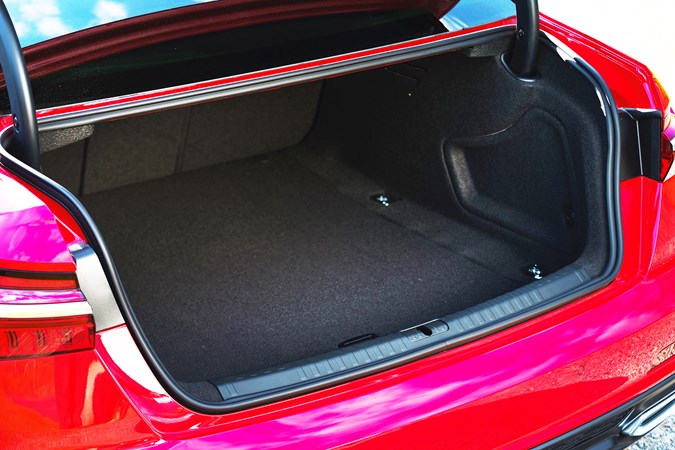 2018 Audi A6 luggage space