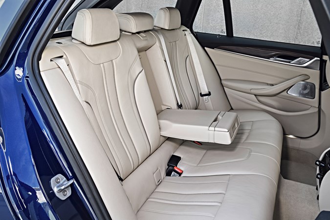 BMW 5 Series Touring rear seat space 2020