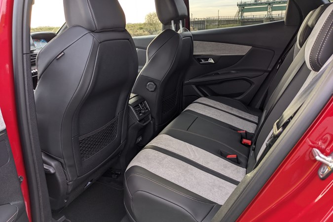 2020 Peugeot 3008 - rear seats