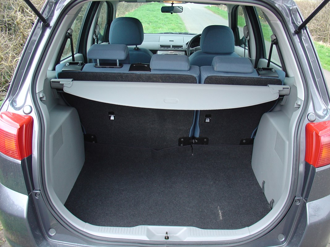 Mazda 2 deals boot cover