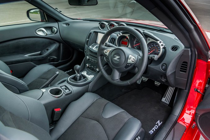 Nissan 370Z sporty interior