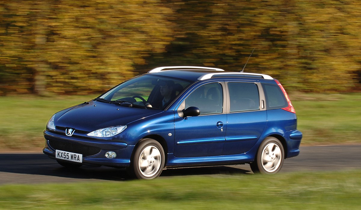 half acht Zonsverduistering ei Used Peugeot 206 SW (2002 - 2006) boot space & practicality | Parkers