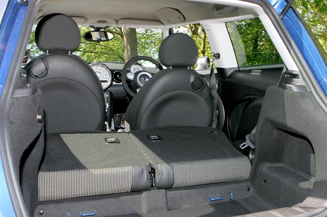 MINI Cooper S boot/load space